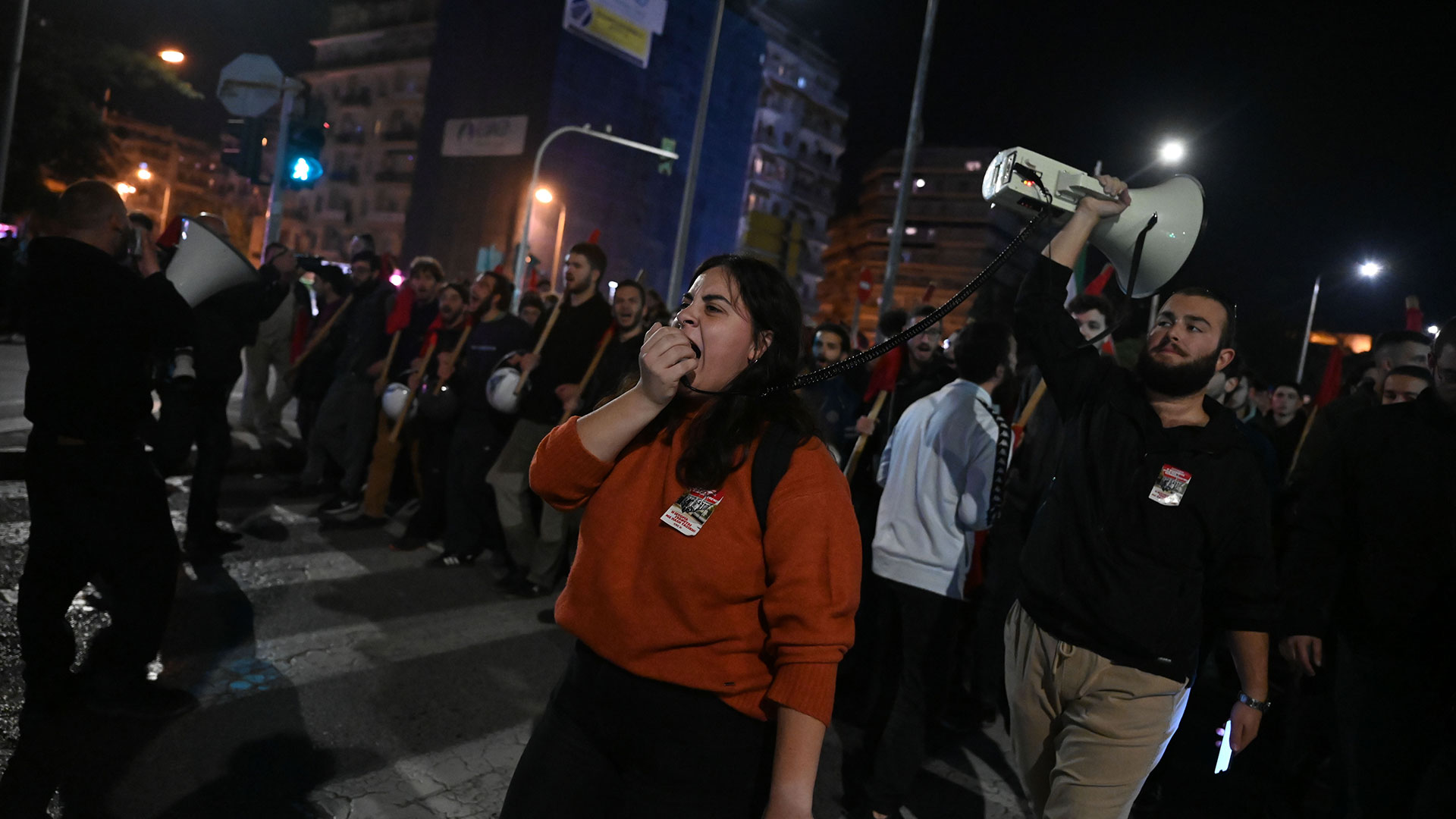 50 χρόνια Πολυτεχνείο: Στιγμιότυπα από τις μαζικές συγκεντρώσεις-11