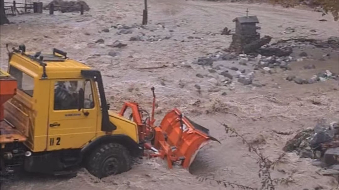 Σε εξέλιξη η κακοκαιρία «Π» – Πού καταγράφονται προβλήματα-1