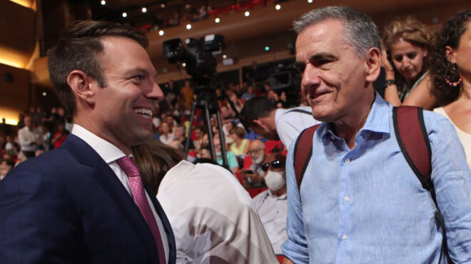 τσακαλώτος-ο-κασσελάκης-αποδομεί-τη-δ-562743364