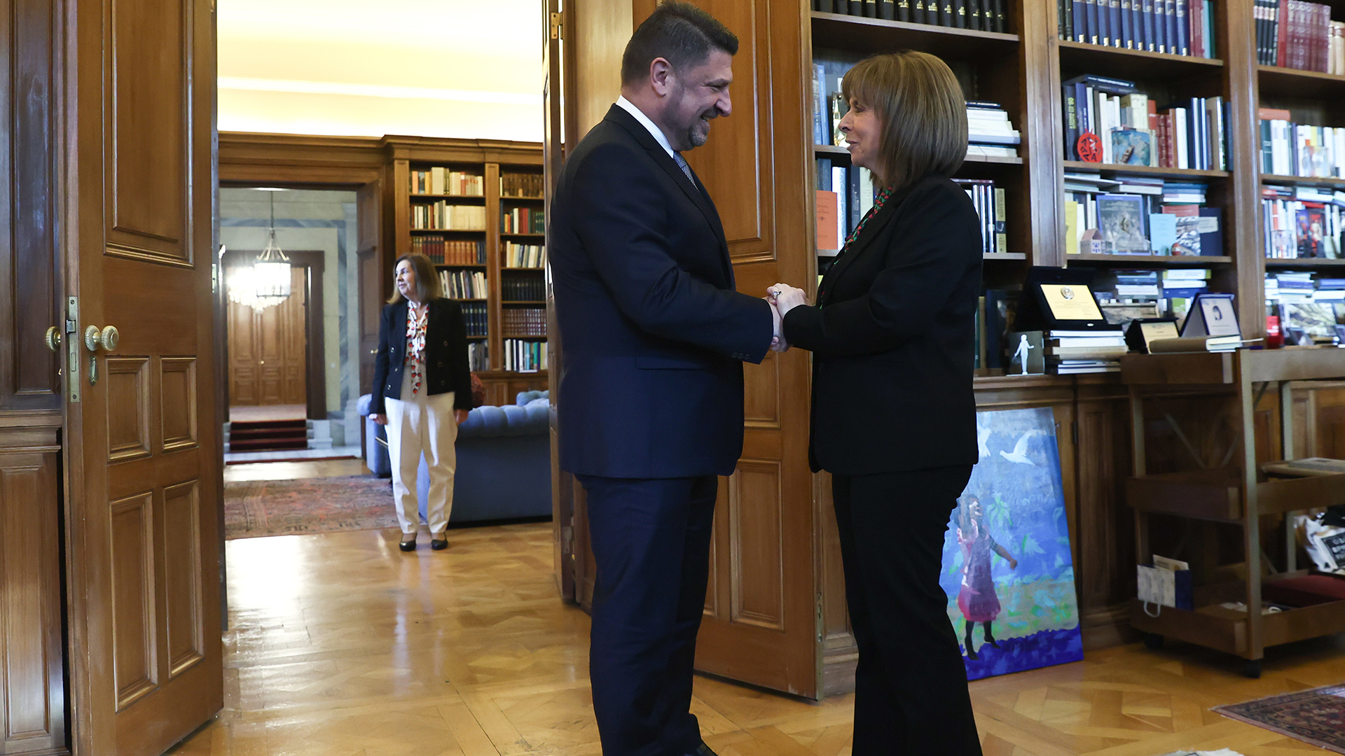 Συνάντηση Σακελλαροπούλου – Χαρδαλιά: «Η Περιφέρεια έχει ευθύνη για την ασφάλεια όλων μας»-1