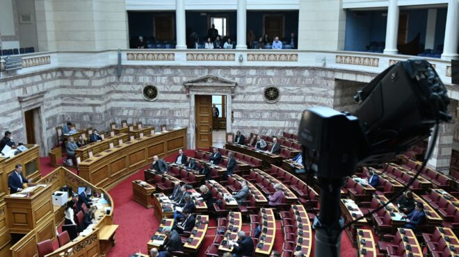 βουλή-συνεχίζεται-η-συζήτηση-για-τον-π-562787821