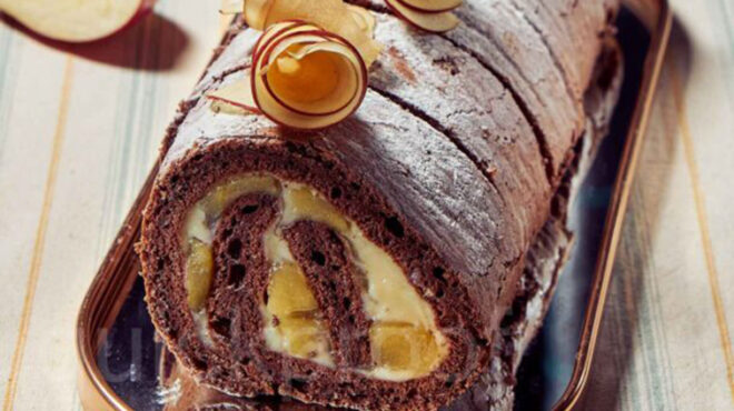 σοκολατένιος-κορμός-με-κρέμα-μήλου-562794982