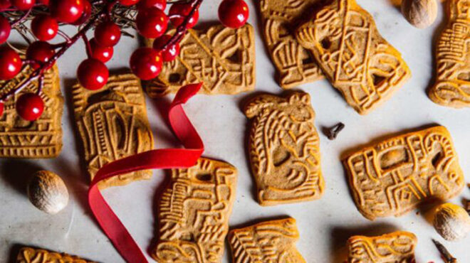 χριστουγεννιάτικα-μπισκότα-μπαχαρικ-562776052