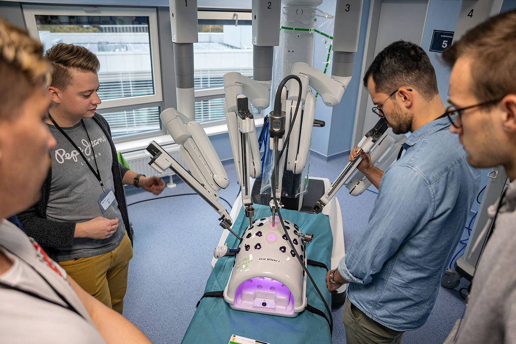 Το ISLE ACADEMY πρωτοπορεί στην εκπαίδευση Ρομποτικής Χειρουργικής-2