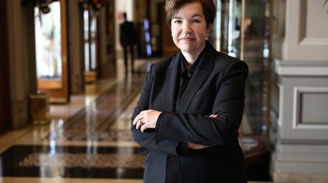 σούζαν-γκλάσερ-στην-κ-ο-τραμπ-μας-έχε-562785757