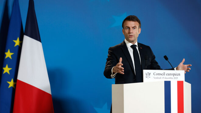 μακρόν-με-ακροδεξιά-στήριξη-πέρασε-το-562794853