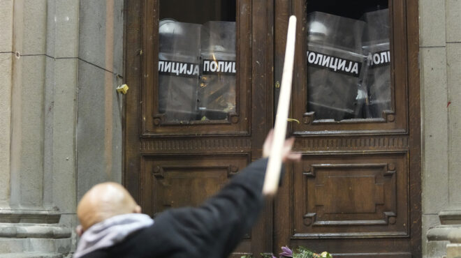 σερβία-αντιδράσεις-για-την-αθώωση-μελ-562803607