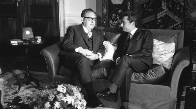 αρθρο-θάνου-βερέμη-στην-κ-η-γνωριμία-562759156