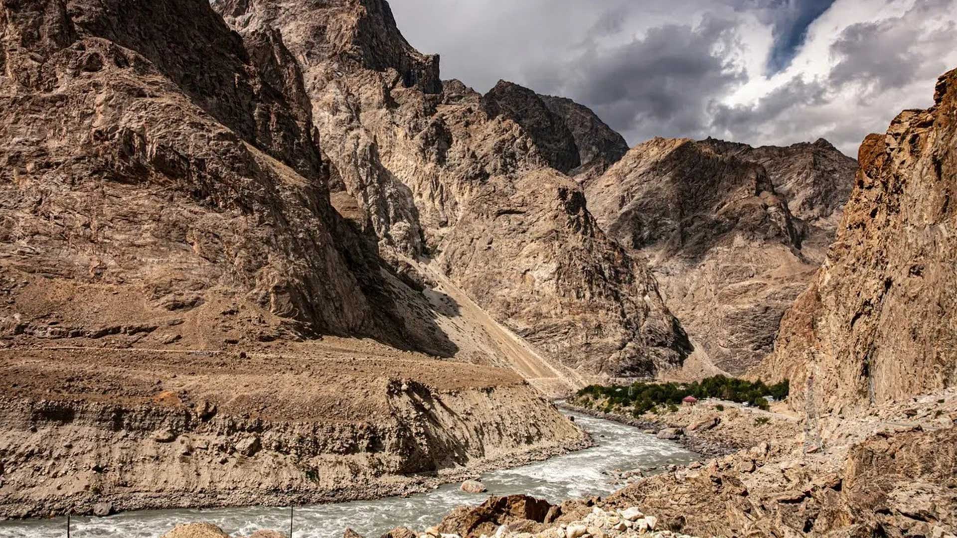 Kεντρική Ασία: Road trip στον αυτοκινητόδρομο του Παμίρ-1