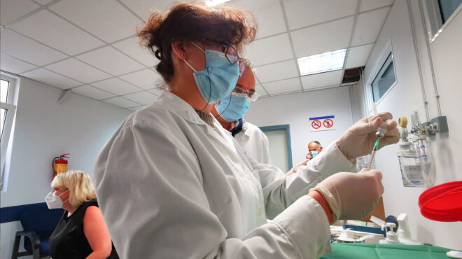 σε-έξαρση-κορωνοϊός-και-ιώσεις-ξανά-σ-562805449