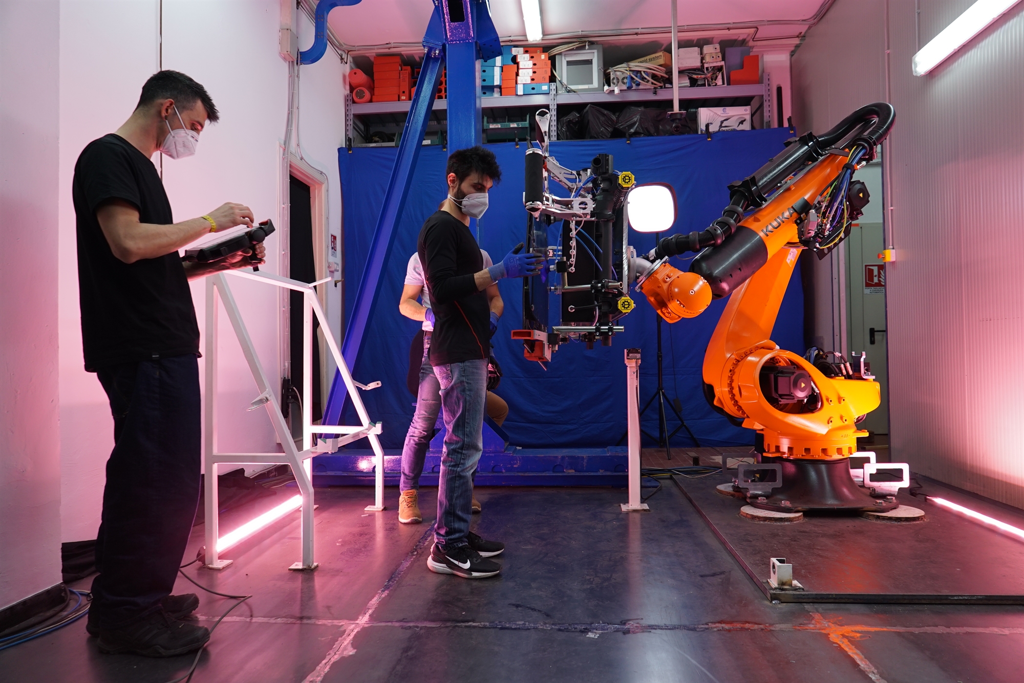 Με βοηθό ένα ρομπότ-1