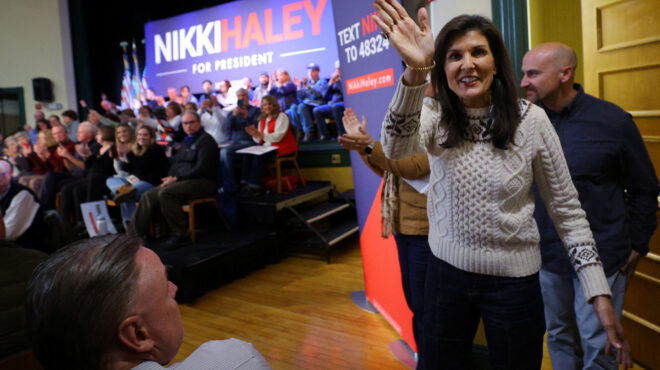 νίκι-χέιλι-μπορεί-να-νικήσει-τον-τραμπ-562759870