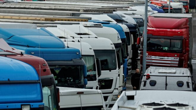 πολωνία-πέρασαν-τα-πρώτα-φορτηγά-από-ν-562763308