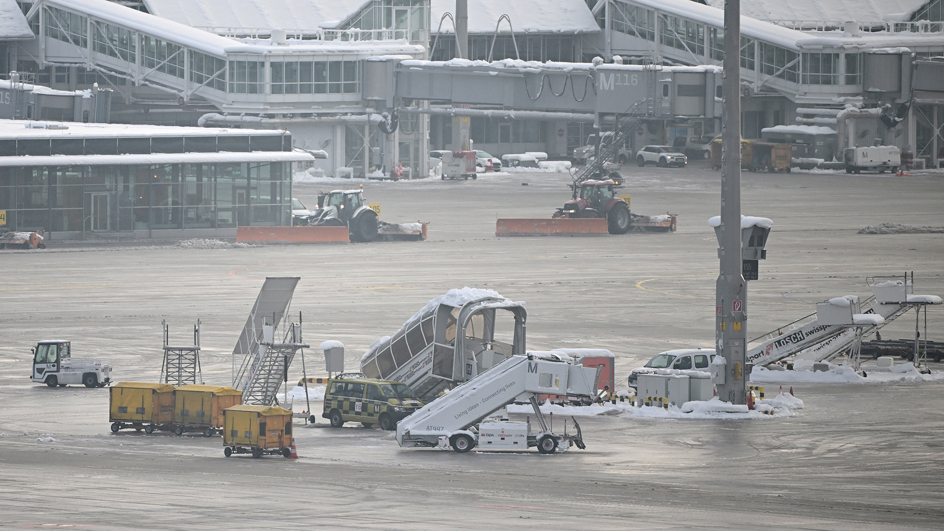 Γερμανία: Οι πτήσεις ανεστάλησαν ξανά στο αεροδρόμιο του Μονάχου λόγω του πάγου-1