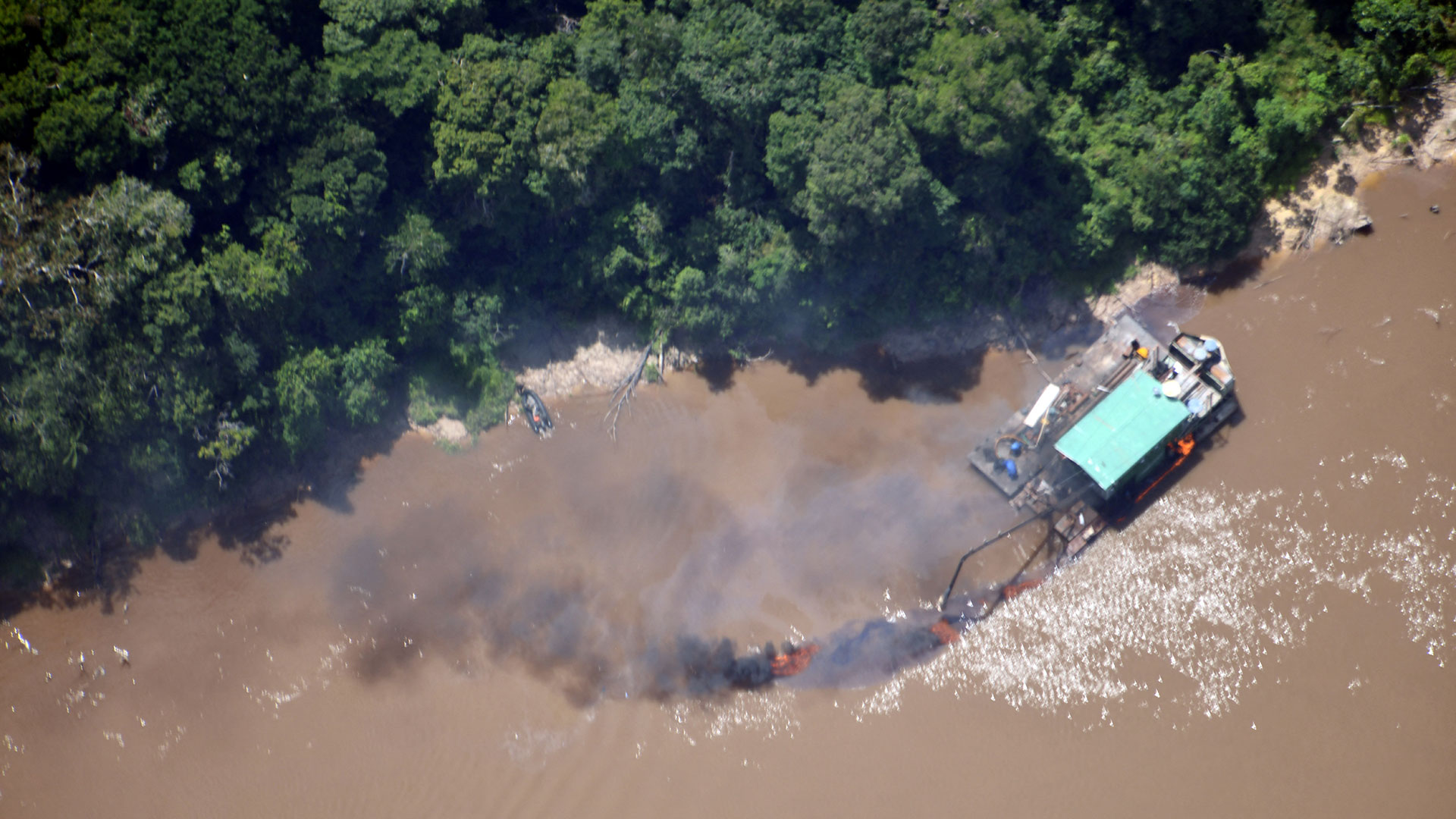 Επιχείρηση «σκούπα» στον Αμαζόνιο για παράνομες εξορύξεις χρυσού-1