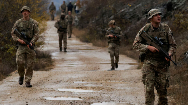 νατο-η-βρετανία-στο-τιμόνι-της-δύναμ-562804549