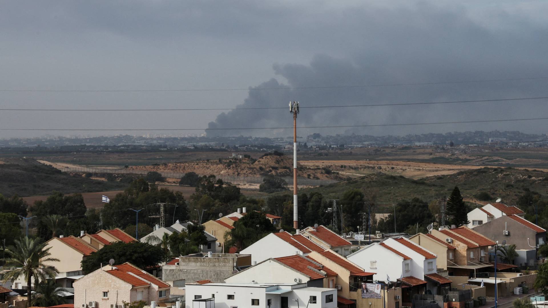 Μεσανατολικό: Το Ισραήλ αυξάνει τα πλήγματα στη Γάζα – Εκρηκτικό το κλίμα στην Ερυθρά Θάλασσα-3