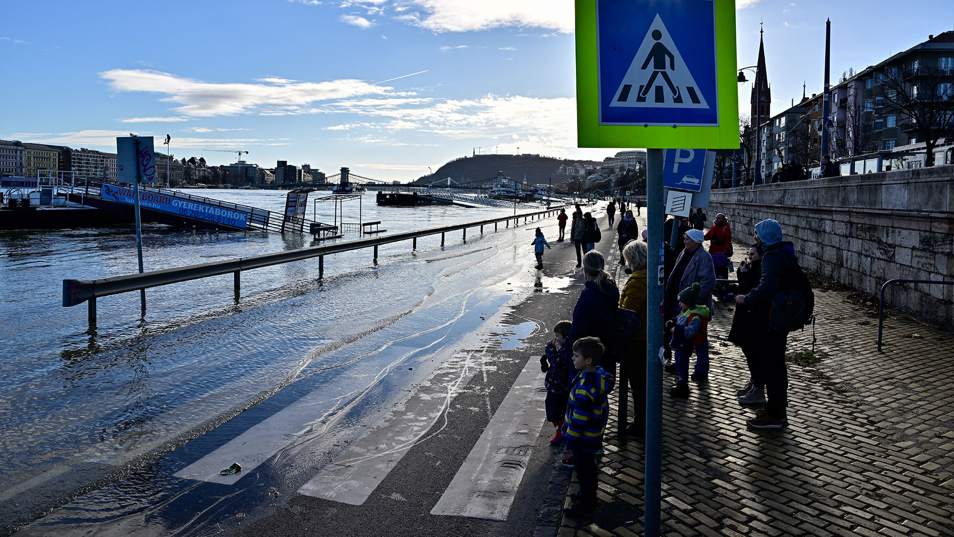 Βουδαπέστη: Στα υψηλότερα επίπεδα από το 2013 η στάθμη του Δούναβη-2