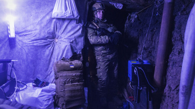 δντ-η-παγκόσμια-οικονομία-στο-χείλος-562775302