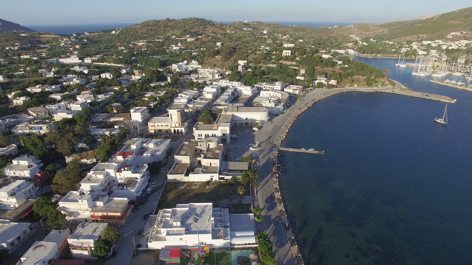 Λέρος: Δραπετεύοντας από τους ίσκιους του ασύλου-1