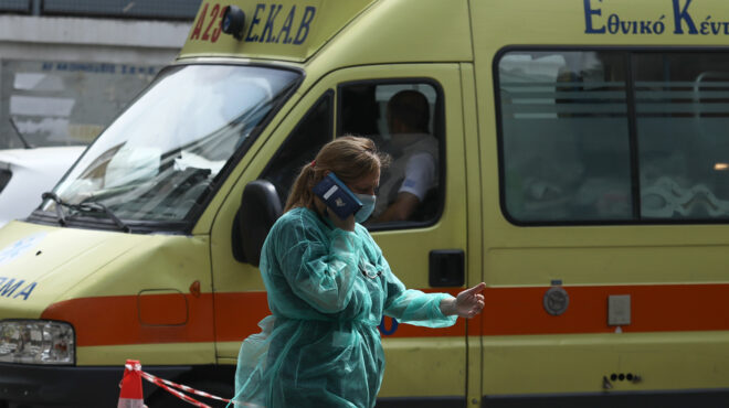 κορωνοϊός-στο-τραπέζι-η-επαναφορά-της-562804153