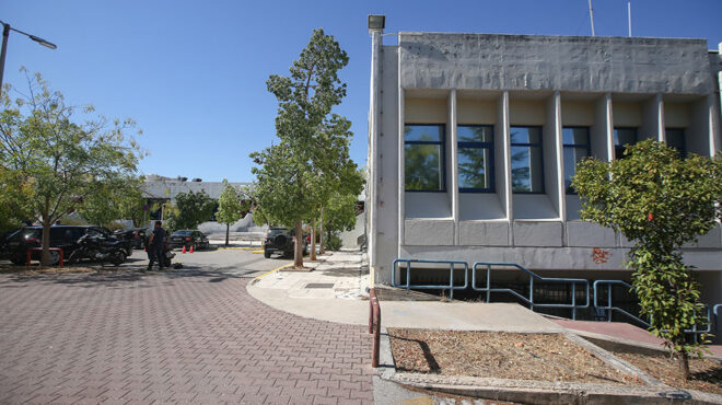 κατάληψη-στο-εμπ-67-ψήφισαν-υπέρ-700-κατά-κ-562784851