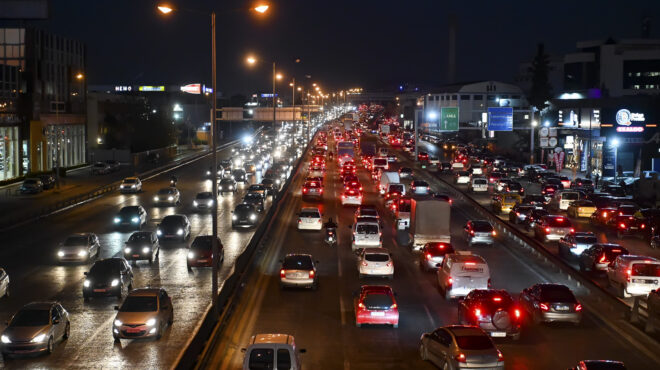 κίνηση-μποτιλιάρισμα-σε-κεντρικούς-δ-562797859