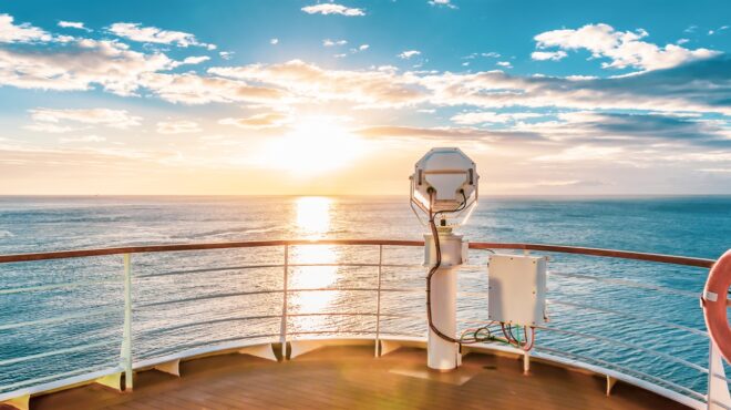 ενα-ταξίδι-με-το-πλοίο-των-τρελών-562799668