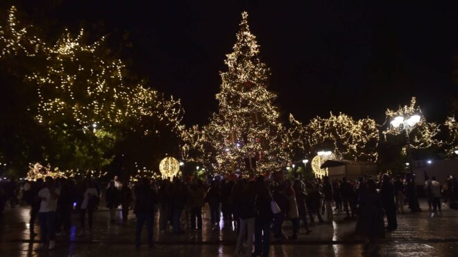 καιρός-με-υψηλές-θερμοκρασίες-και-τοπ-562809472