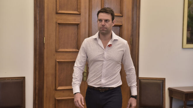 κασσελάκης-στόχος-του-συριζα-η-πρωτιά-562764256