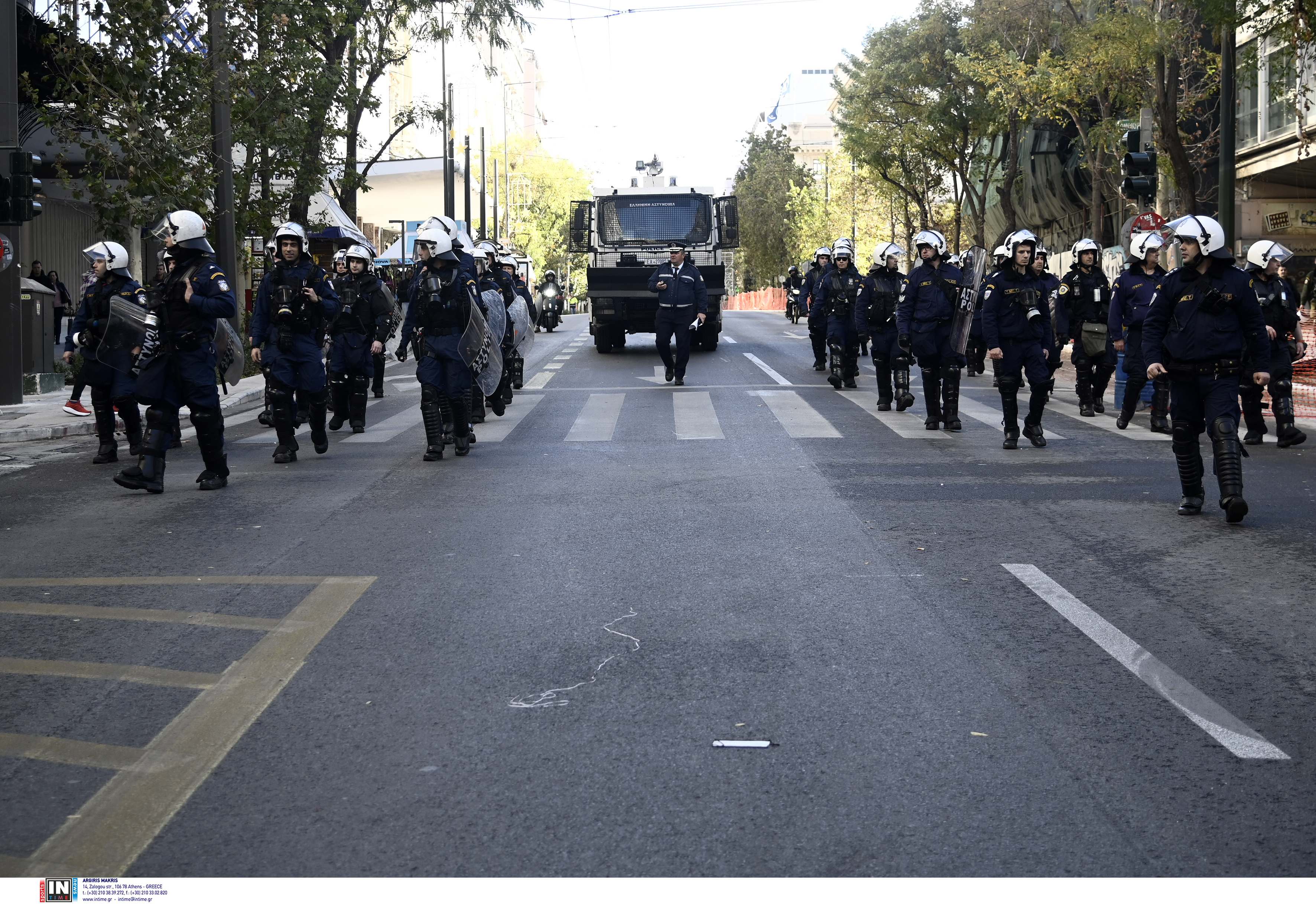 Επέτειος δολοφονίας Γρηγορόπουλου: Εικόνες από την πορεία μαθητών και φοιτητών στην Αθήνα-6