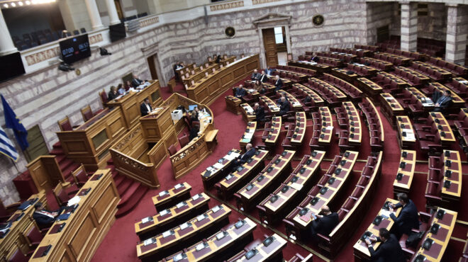 βουλή-σφοδρή-σύγκρουση-στη-συζήτηση-γ-562787158