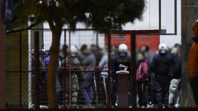 mε-μοντέλο-χρυσής-αυγής-κατά-της-οπαδικ-562776979