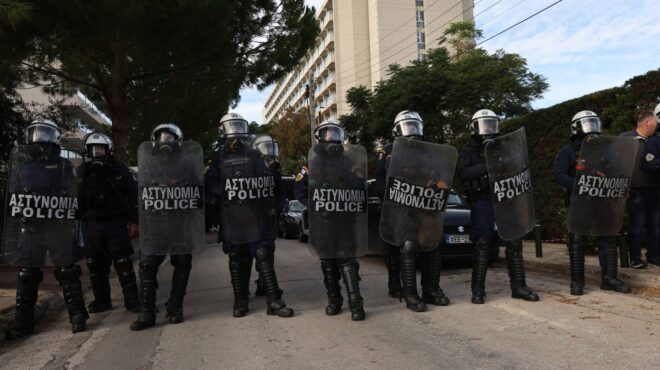 σύνοδος-πρυτάνεων-ενταση-με-χημικά-κα-562784506
