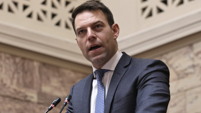 σ-κασσελάκης-το-πρωτοχρονιάτικο-μήνυ-562809226