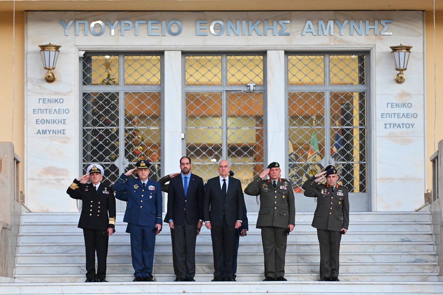 ΥΠΕΘΑ: Τελετή απόδοσης τιμών στον επισμηναγό Επαμεινώνδα Κωστέα-1