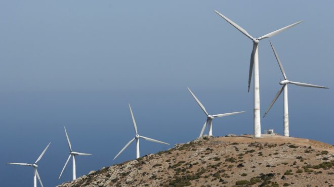 πράσινο-ντιλ-της-δεη-ανανεώσιμες-με-562790620