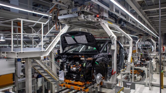 δύσκολη-η-μάχη-της-δύσης-για-την-εξόρυξ-562787302