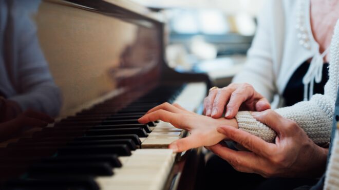 ο-θαυμαστός-βίος-ενός-απλού-ανθρώπου-562774321