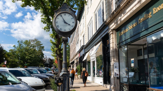 γκρίνουιτς-η-πόλη-των-ηπα-με-τις-ακραίε-562793152