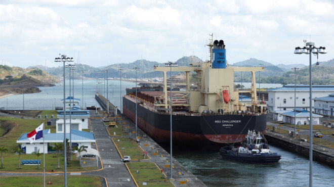 διπλή-απειλή-στο-διεθνές-εμπόριο-από-ε-562795084