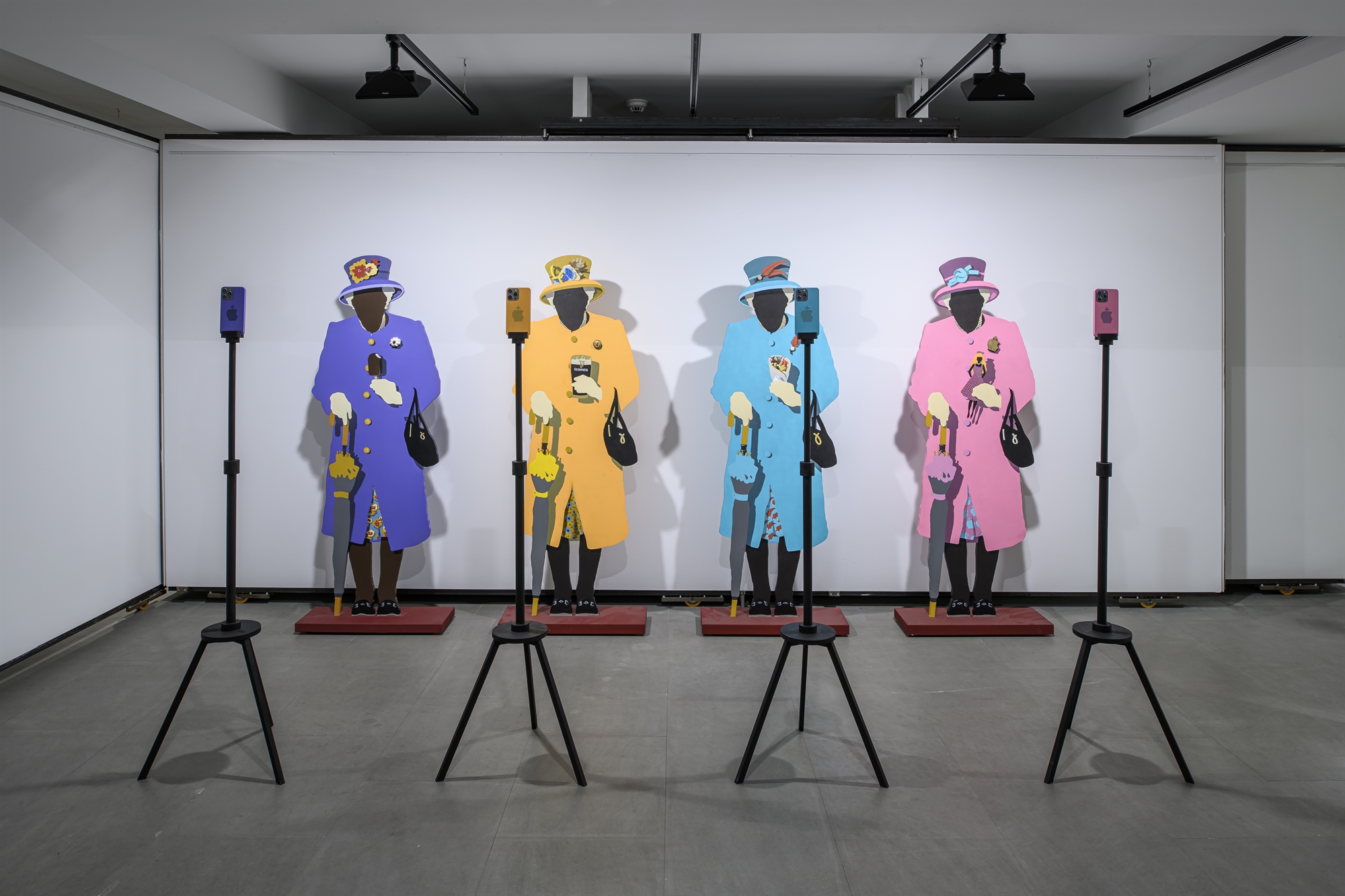 Κοσμοσυρροή στα εγκαίνια των τρισδιάστατων «Selfies» του Δημήτρη Χαντζόπουλου-2