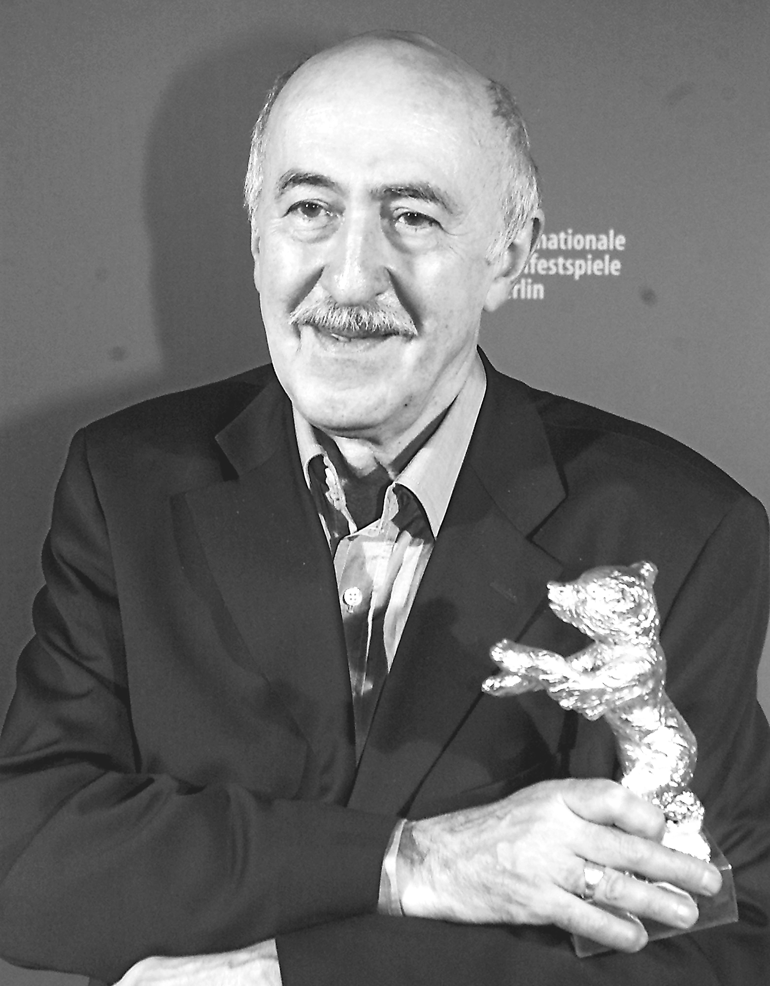 Οτάρ Ιοσελιάνι: Ενας στυλίστας της καθημερινότητας με ιδιόμορφη αίσθηση του χιούμορ-1