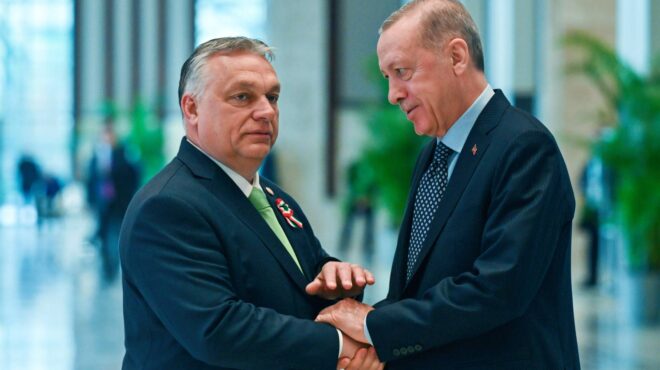 ερντογάν-η-ε-ε-έχει-την-τουρκία-σε-αναμ-562788763