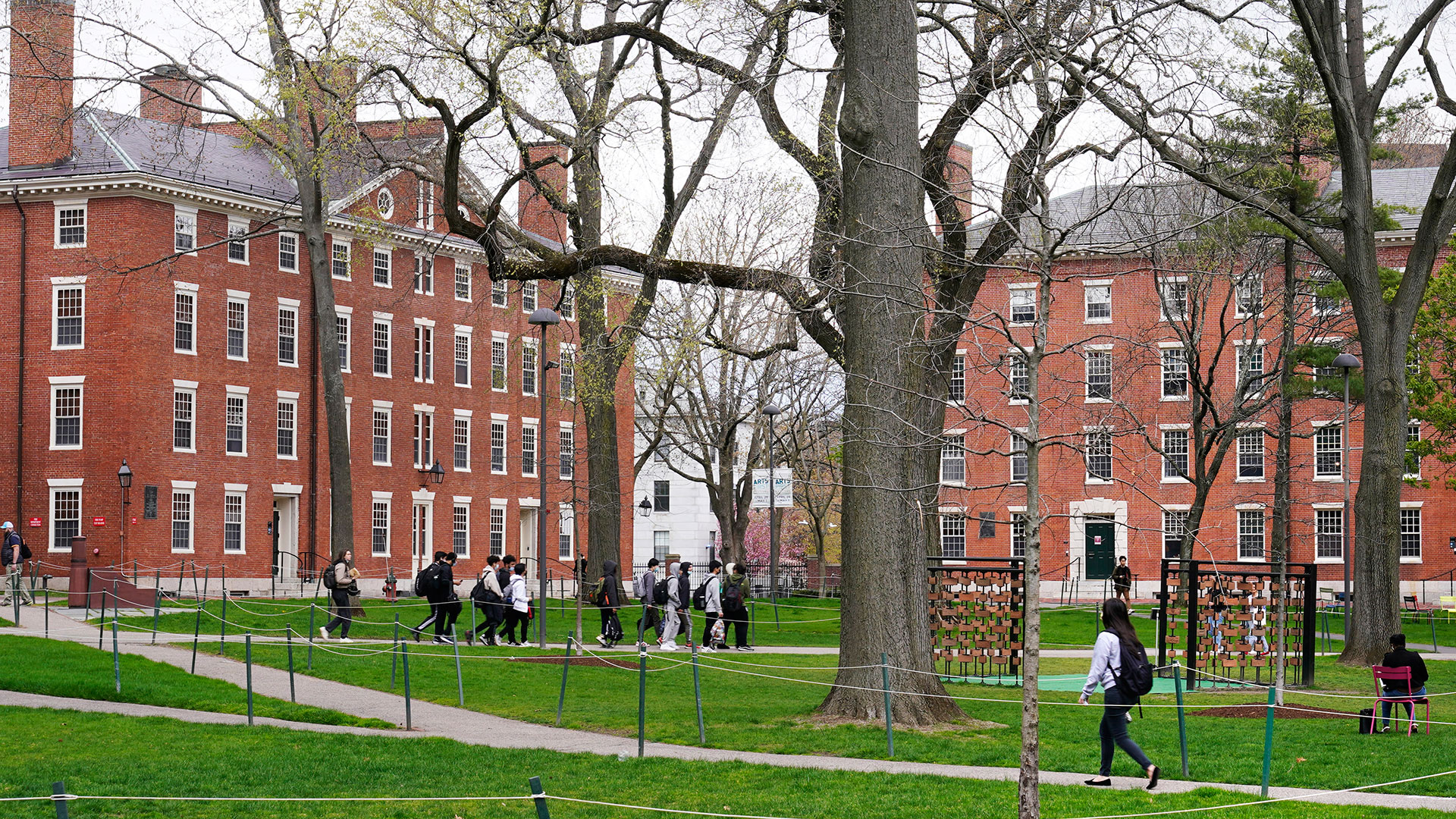 Χάρβαρντ: Παραμένει στη θέση της η πρύτανης-1