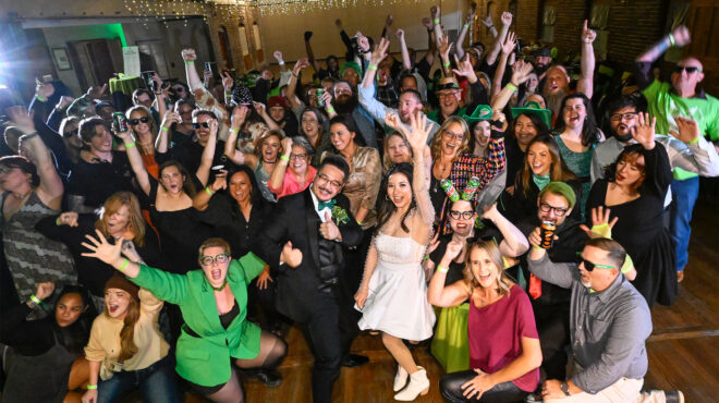 μήνας-του-μέλιτος-παρέα-με-φίλους-562769557