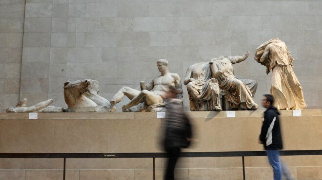 βρετανός-διπλωμάτης-τα-γλυπτά-του-παρ-562783084