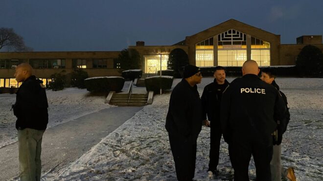 ηπα-σύλληψη-άνδρα-που-πυροβόλησε-έξω-α-562771618