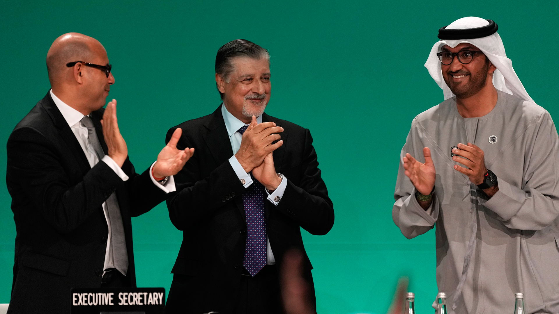 COP28: Συμφωνία – ορόσημο για «απομάκρυνση» από τα ορυκτά καύσιμα-1