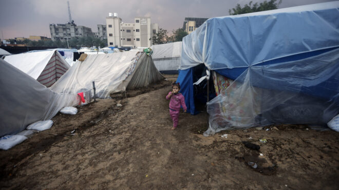 φορτηγά-με-εμπορεύματα-μπήκαν-στη-γάζ-562782946
